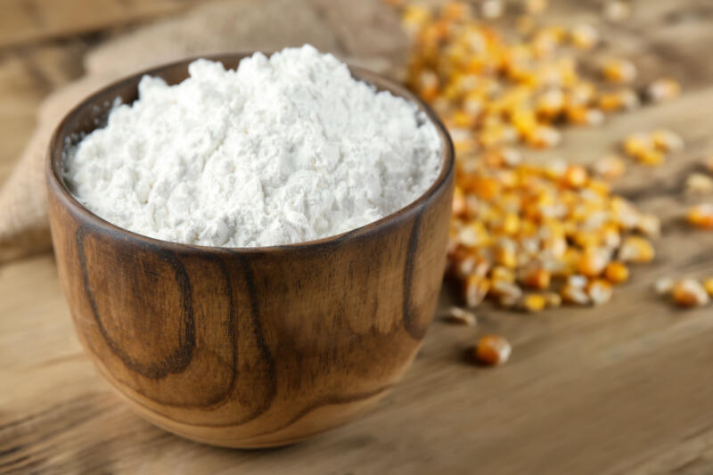 Wooden bowl with cornstarch