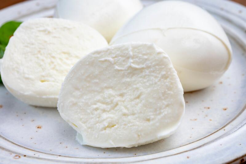 Mozzarella on Pizza: Types, Advantages, Techniques