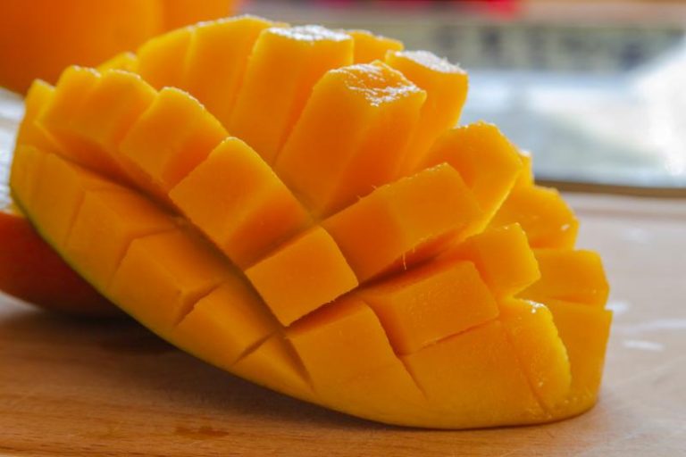 Are Mangoes Acidic? Full Guide to Mango Acidity